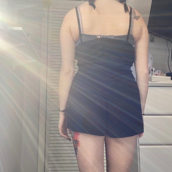 romper - Picture 2 of 2